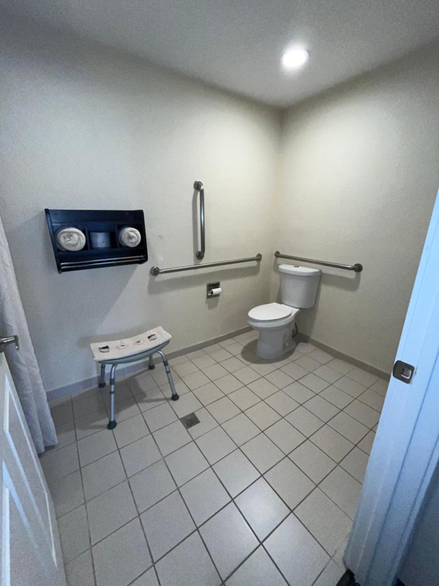 Oregon Trail Inn And Suites เลควิว ภายนอก รูปภาพ